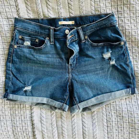 Levi’s Mid Length Shorts Size 30 - Picture 2 of 7